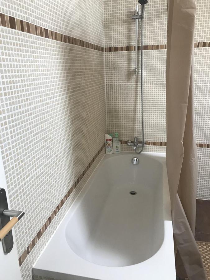 Chambre Du Ru D Ausson Châtel-Censoir Екстериор снимка